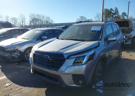 2023 Subaru Forester Premium z USA, uszkodzony, nr VIN JF2SKADC1PH496825